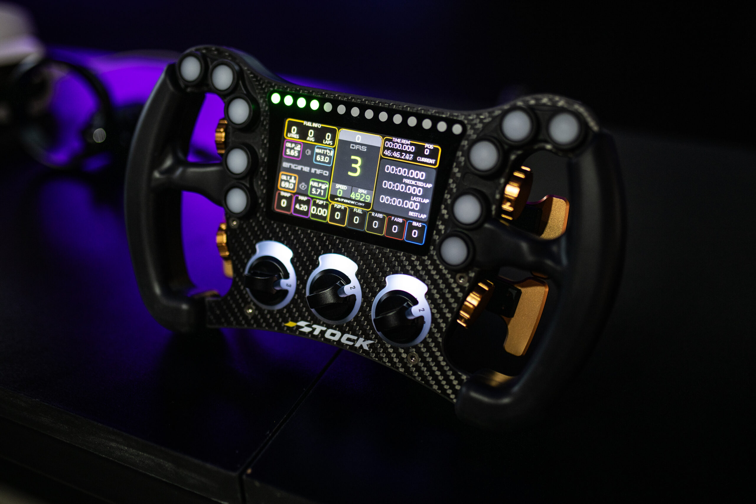 Stock Car apresenta carro com nova tecnologia e asa móvel para temporada 2025