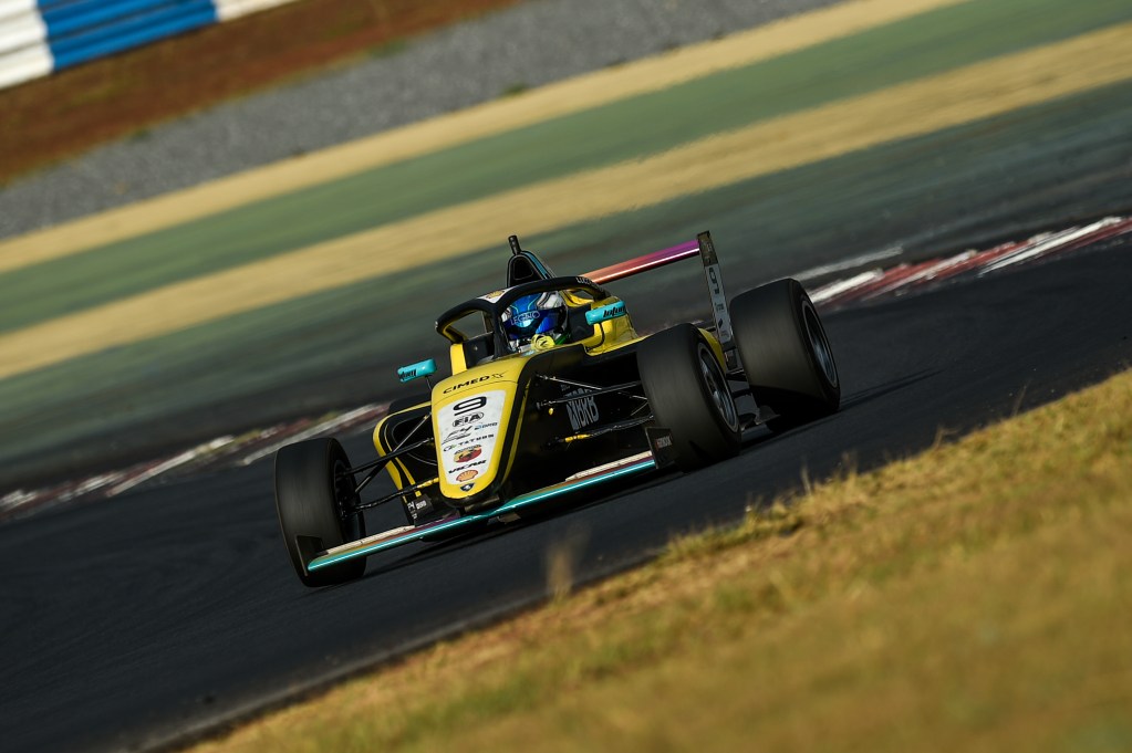 Zucchini crava pole da corrida 3 da F4 Brasil em Goiânia. Cho sai na frente na 1ª prova
