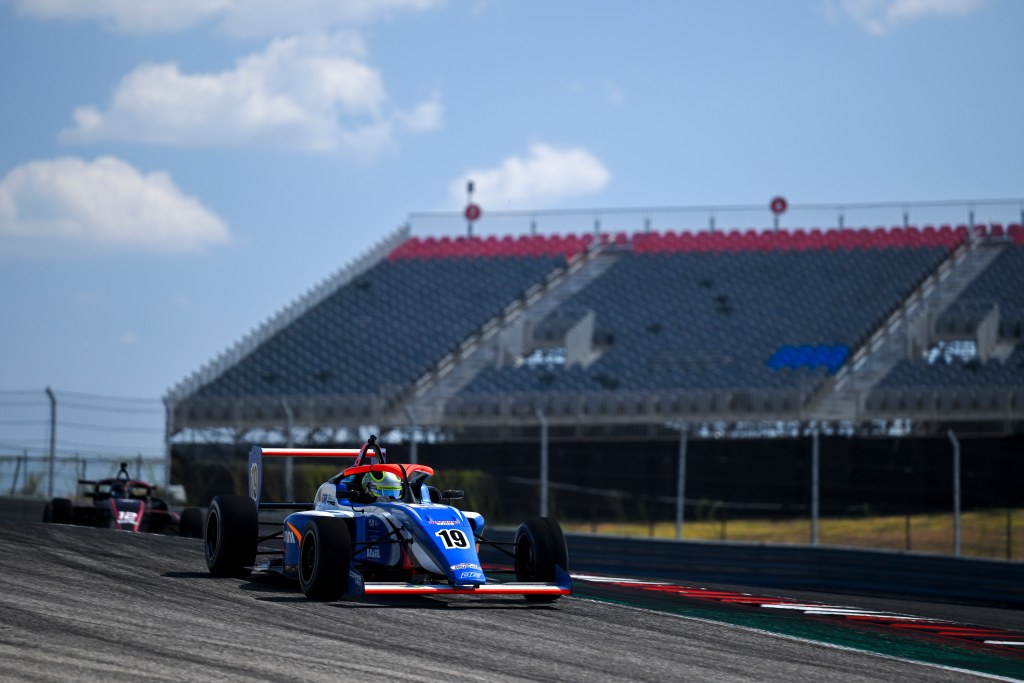 Giaffone levanta título da USF Juniors em Austin após 7º lugar na corrida 2