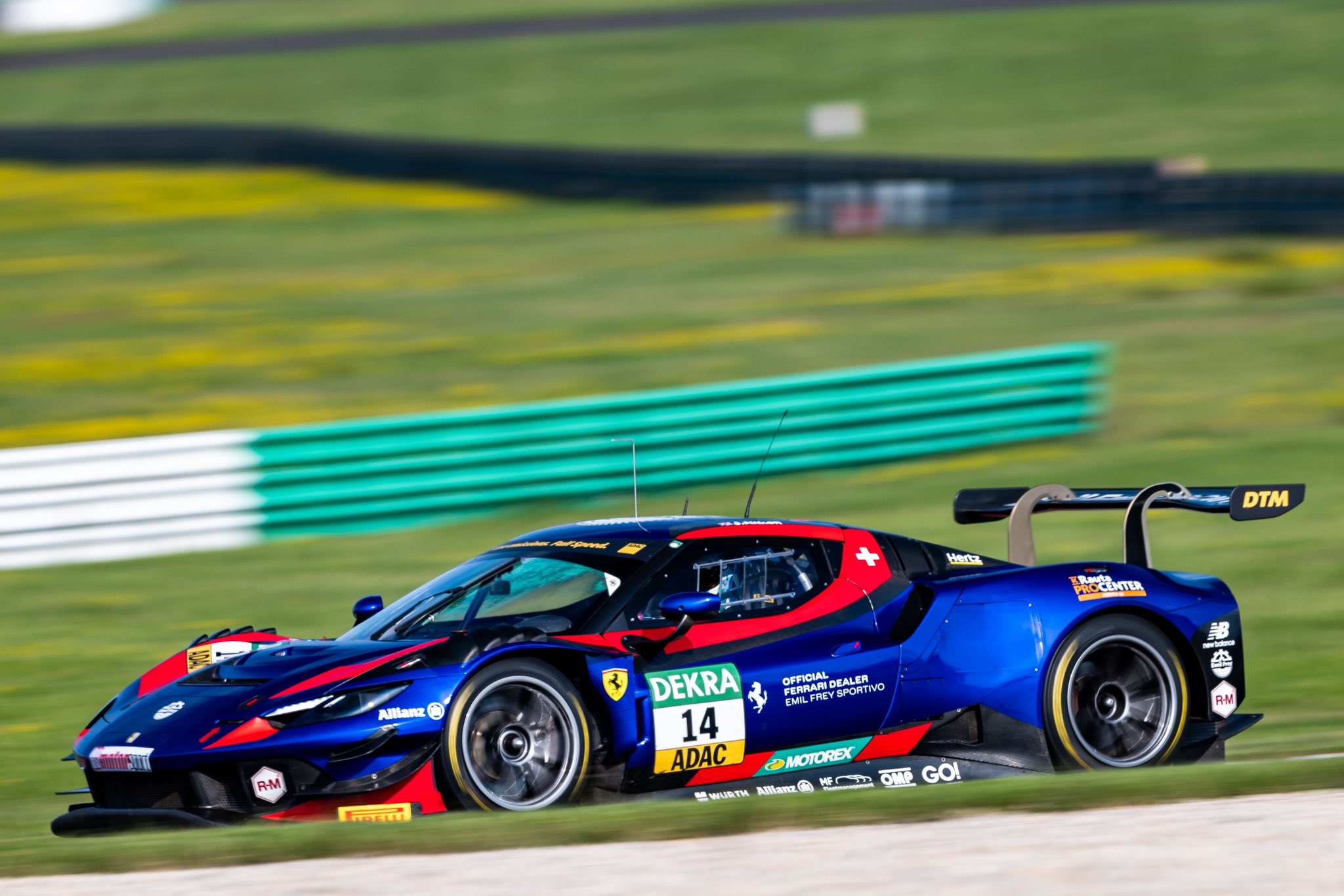Aitken domina corrida 1 em Lausitzring e conquista 1ª vitória da Ferrari no DTM 2023