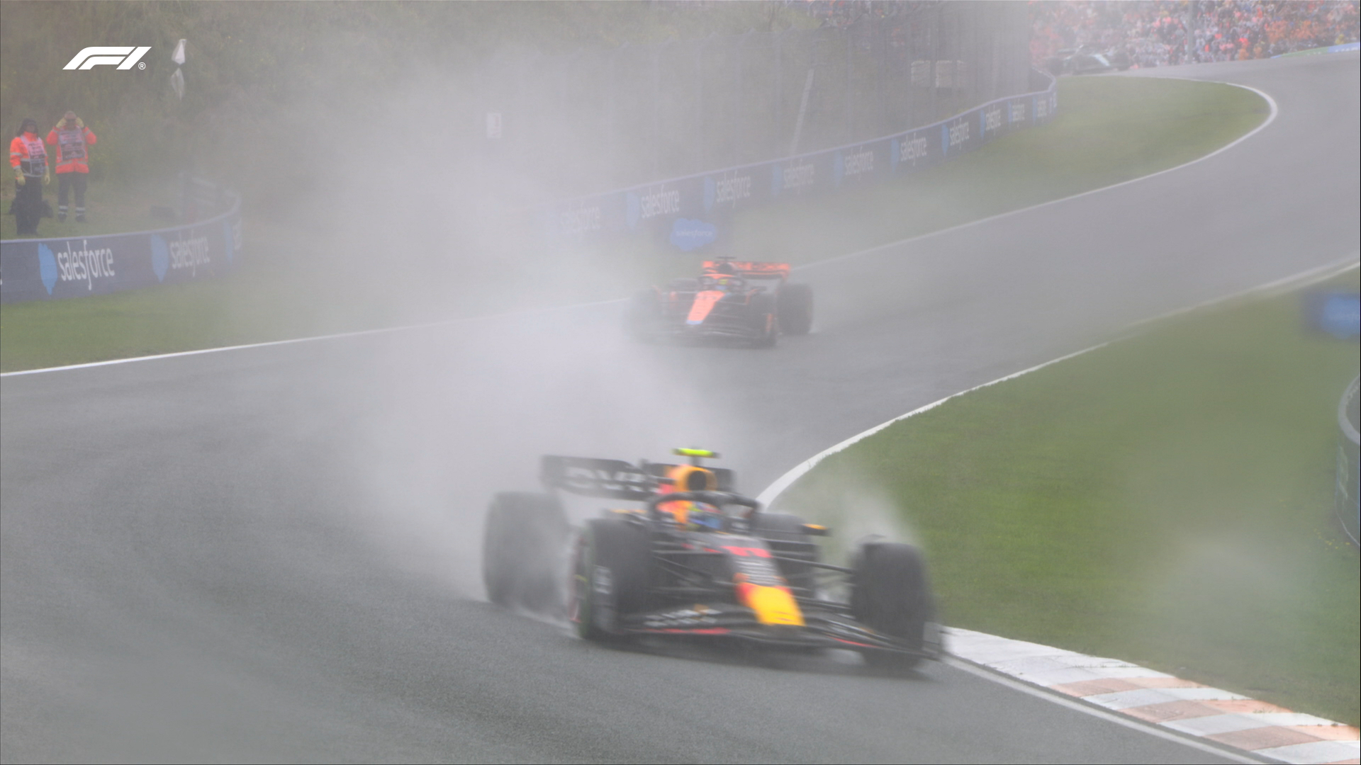 Temporal desaba e causa bandeira vermelha no GP da Holanda a 7 voltas do fim