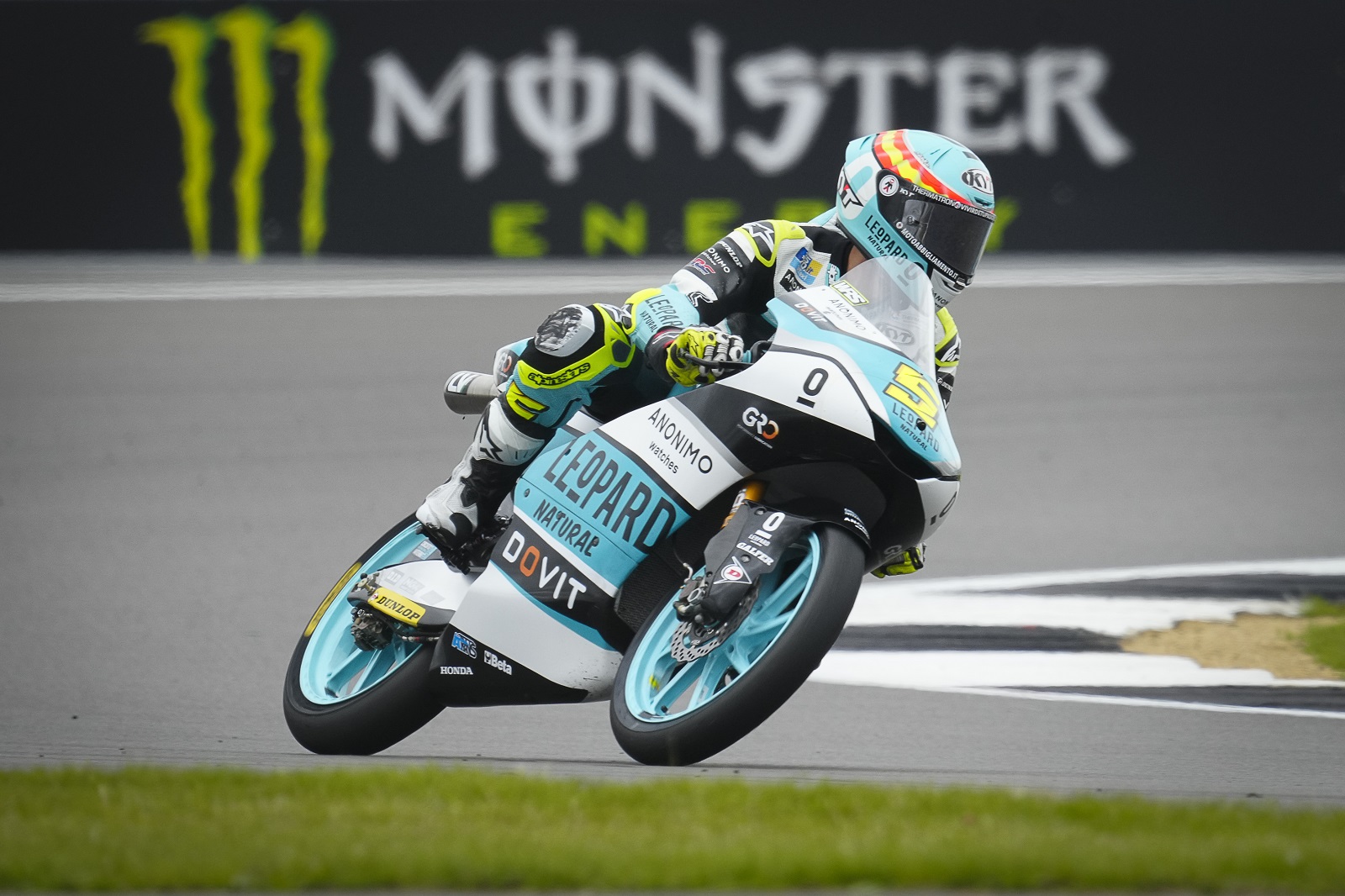 Masià garante pole com tranquilidade no GP da Grã-Bretanha da Moto3. Moreira é 16º