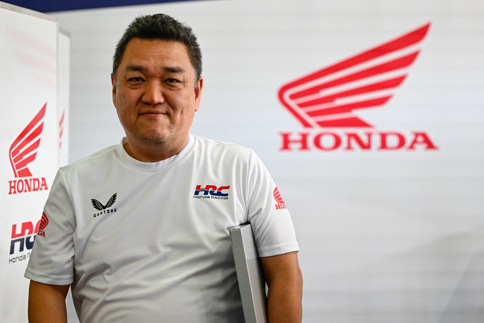 Rins revela distanciamiento con ex director de Suzuki: “No sé si vino de él o de Honda”