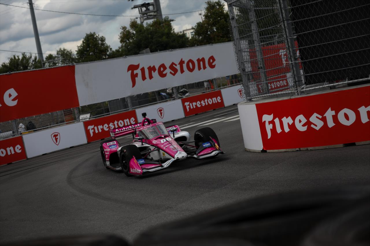 Castroneves é punido por troca de motor e perde 6 posições no grid do GP de Indianápolis 2