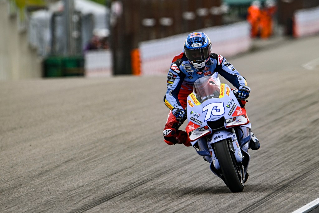Álex Márquez vence a Bezzecchi y gana carrera sprint de MotoGP en Silverstone