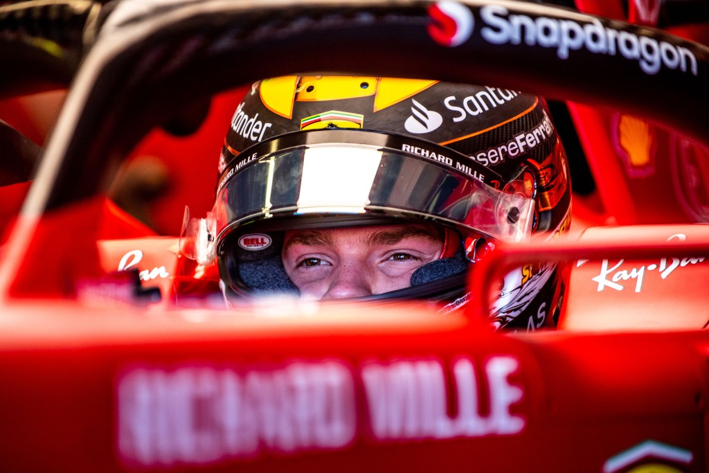Shwartzman sustituye a Sainz en Ferrari en primer entrenamiento del GP de Holanda de F1