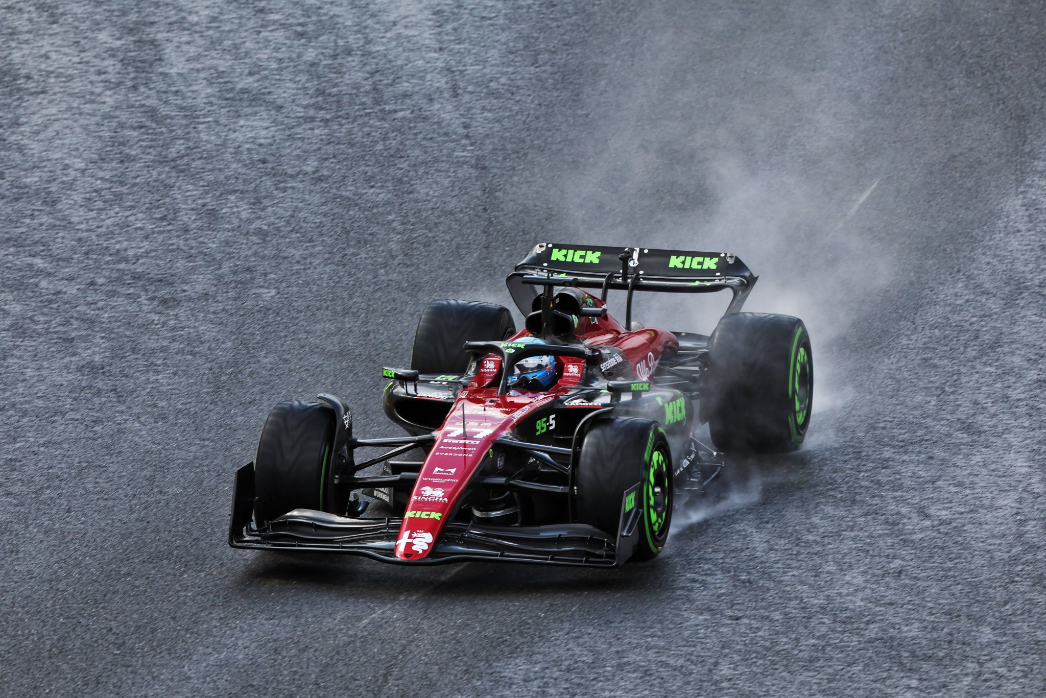 Alfa Romeo predica continuidad y busca seguir con Bottas y Zhou en F1 2024