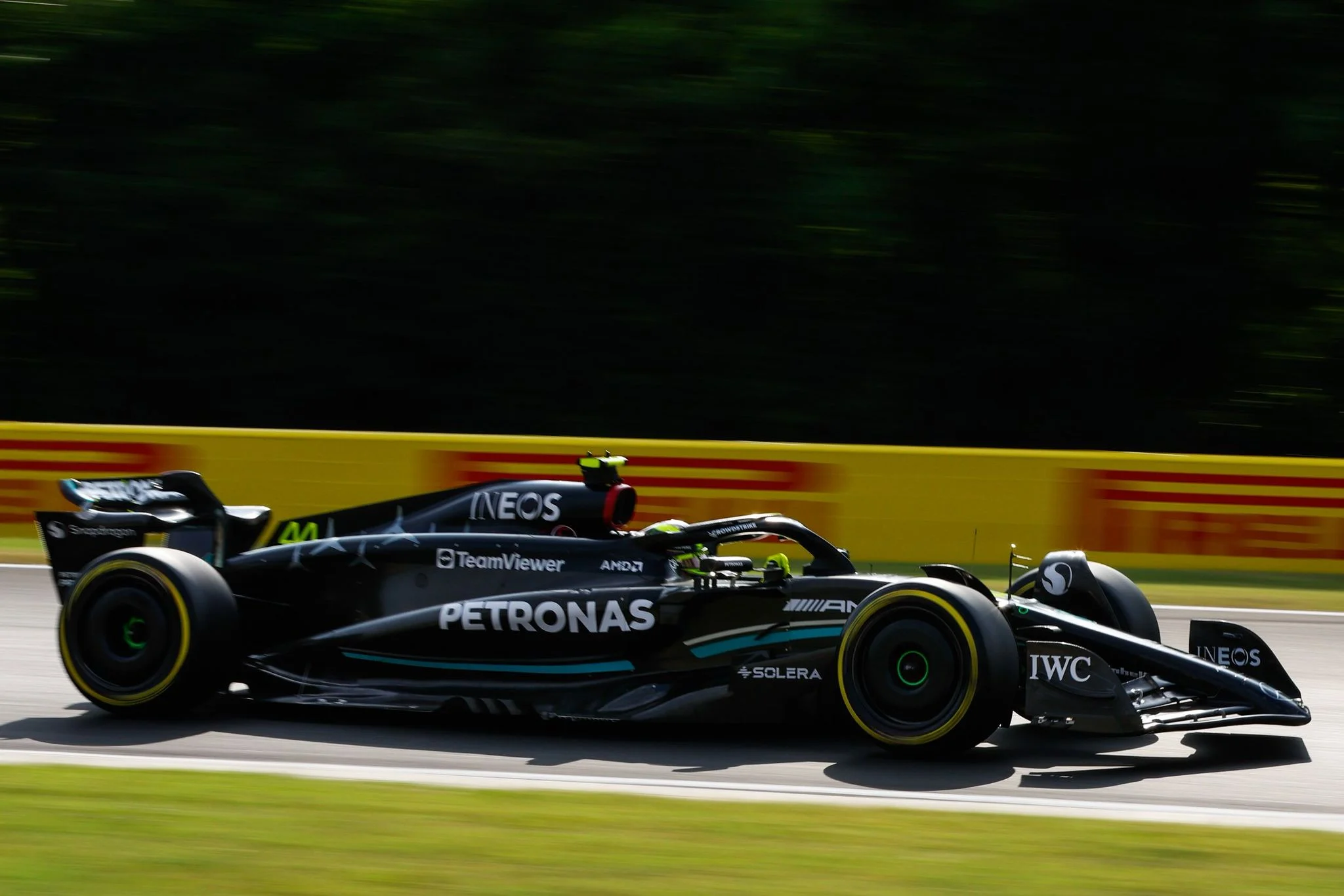 Mercedes busca el camino para dejar atrás los problemas y volver a ganar en la Fórmula 1