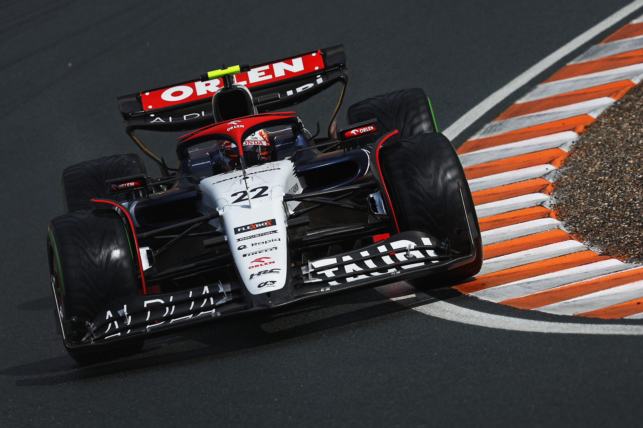 Tsunoda é punido e perde 3 posições no grid do GP da Holanda por bloquear Hamilton