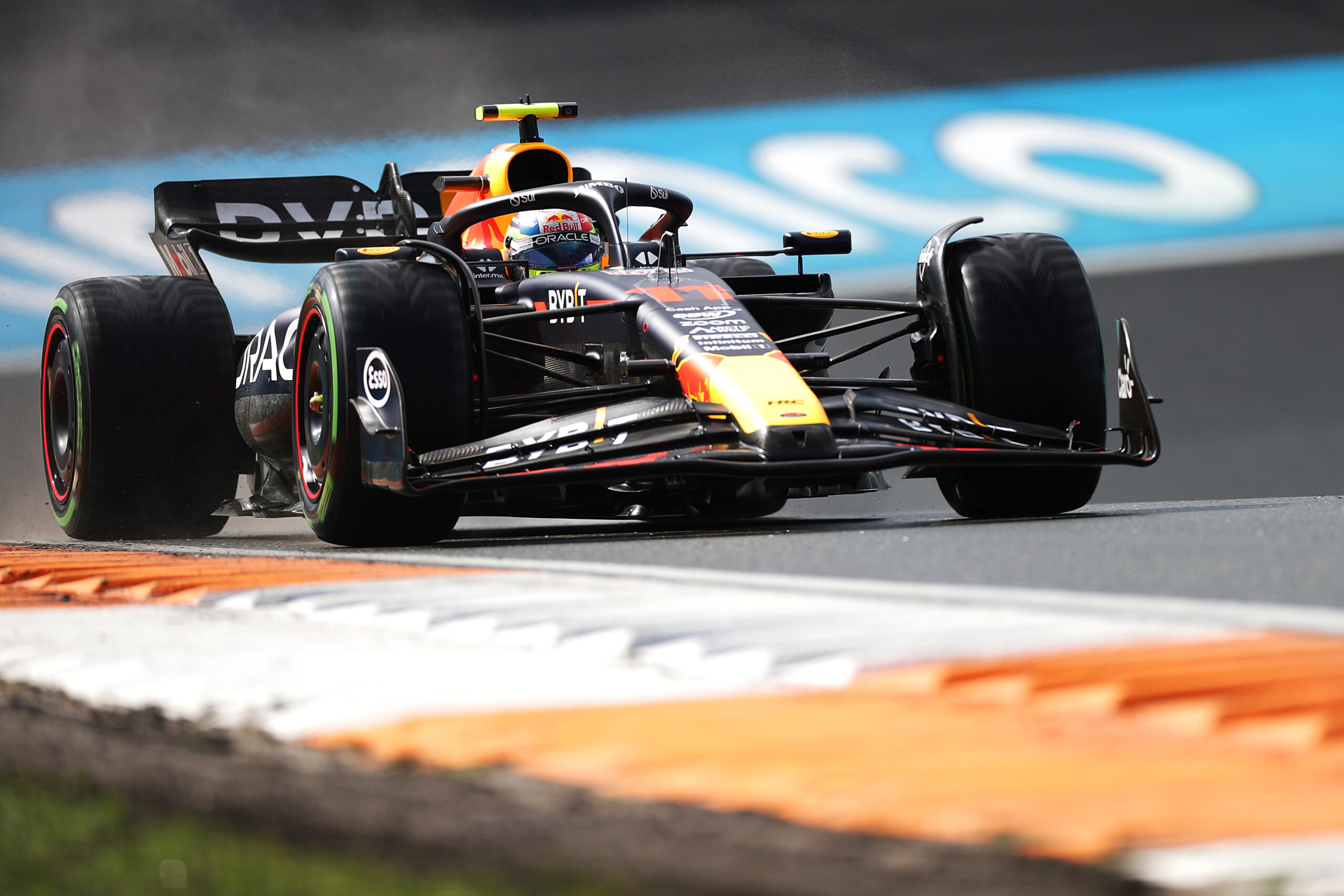 Red Bull contraria Marko e confirma Pérez em 2024: “Está fazendo o trabalho dele”
