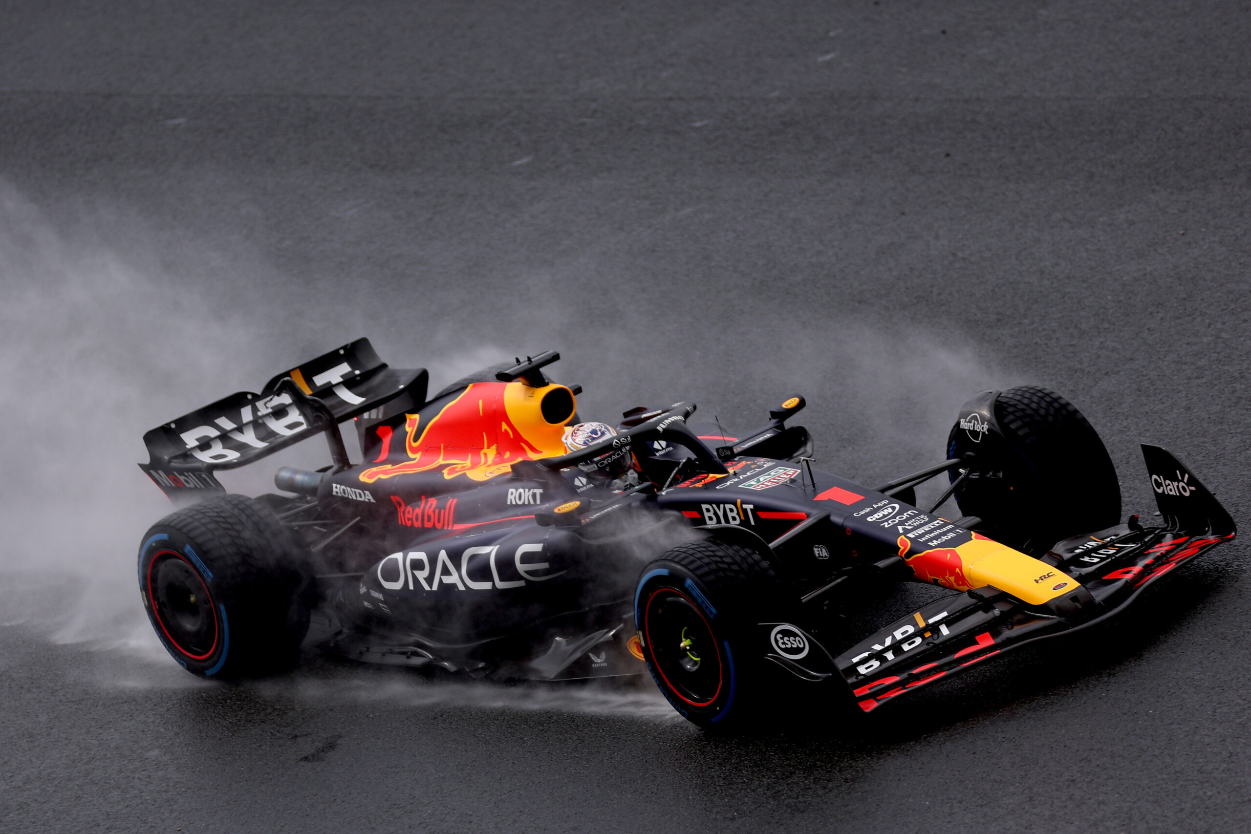 Verstappen reitera força e lidera TL3 de três bandeiras vermelhas na chuva na Holanda