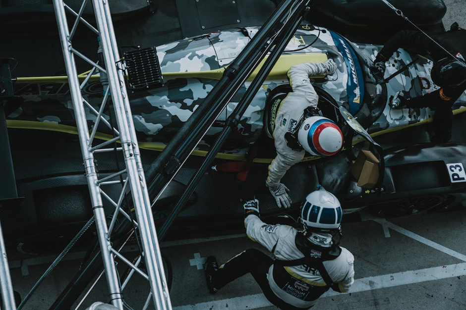 A fascinante história dos pilotos lendários da Fórmula 1: explorando os ícones que moldaram o esporte