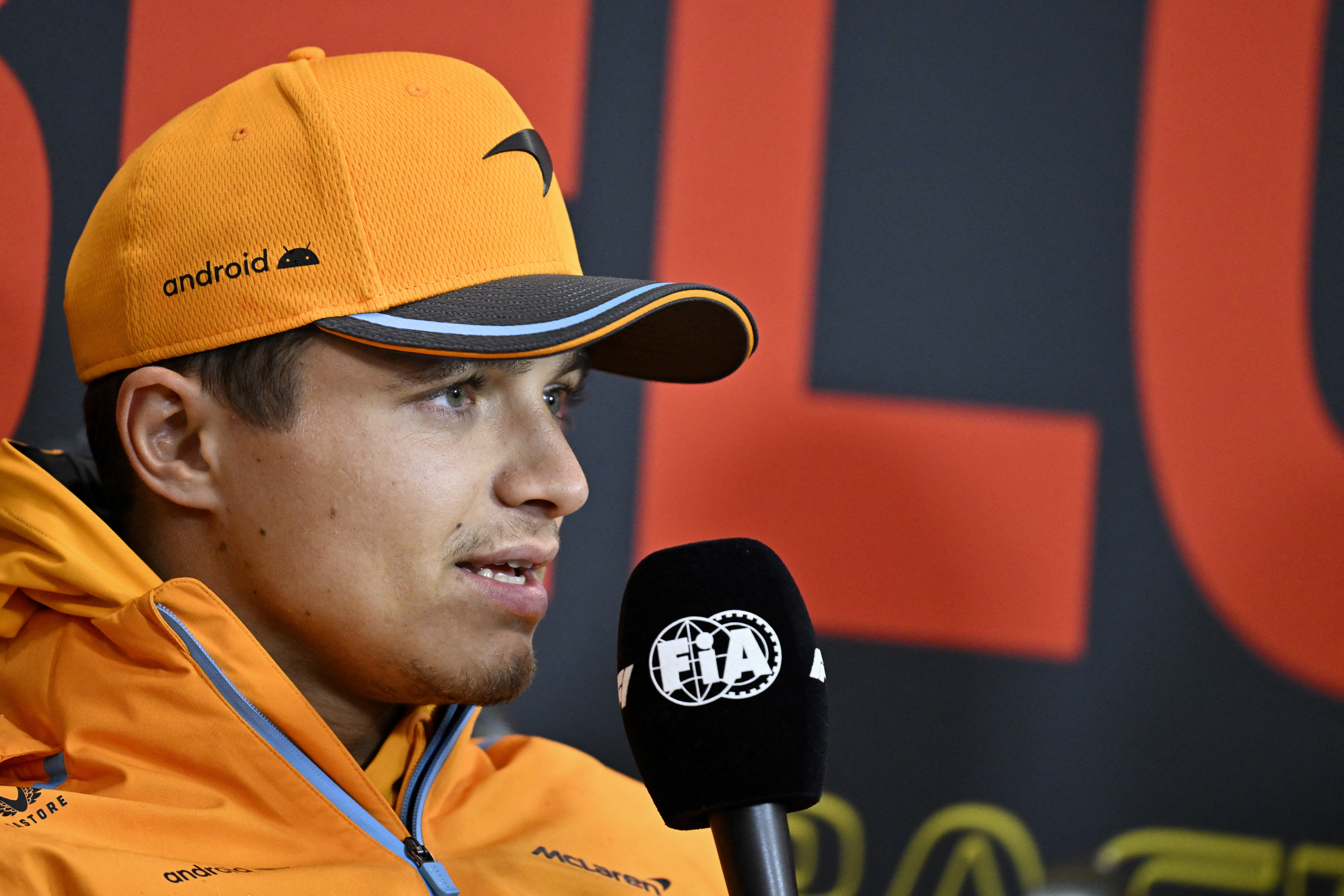 Norris dice que McLaren “no es tan bueno como parece” tras los libres en Monza