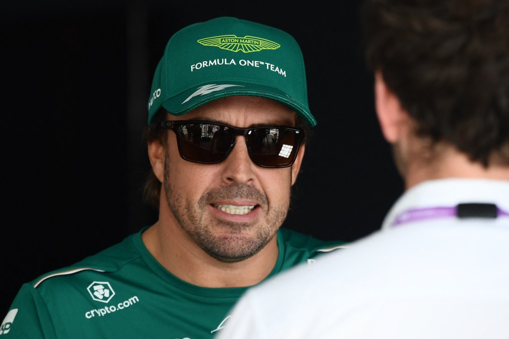 Alonso celebra puntos, pero lamenta “dificultades” con compuestos duros en Japón