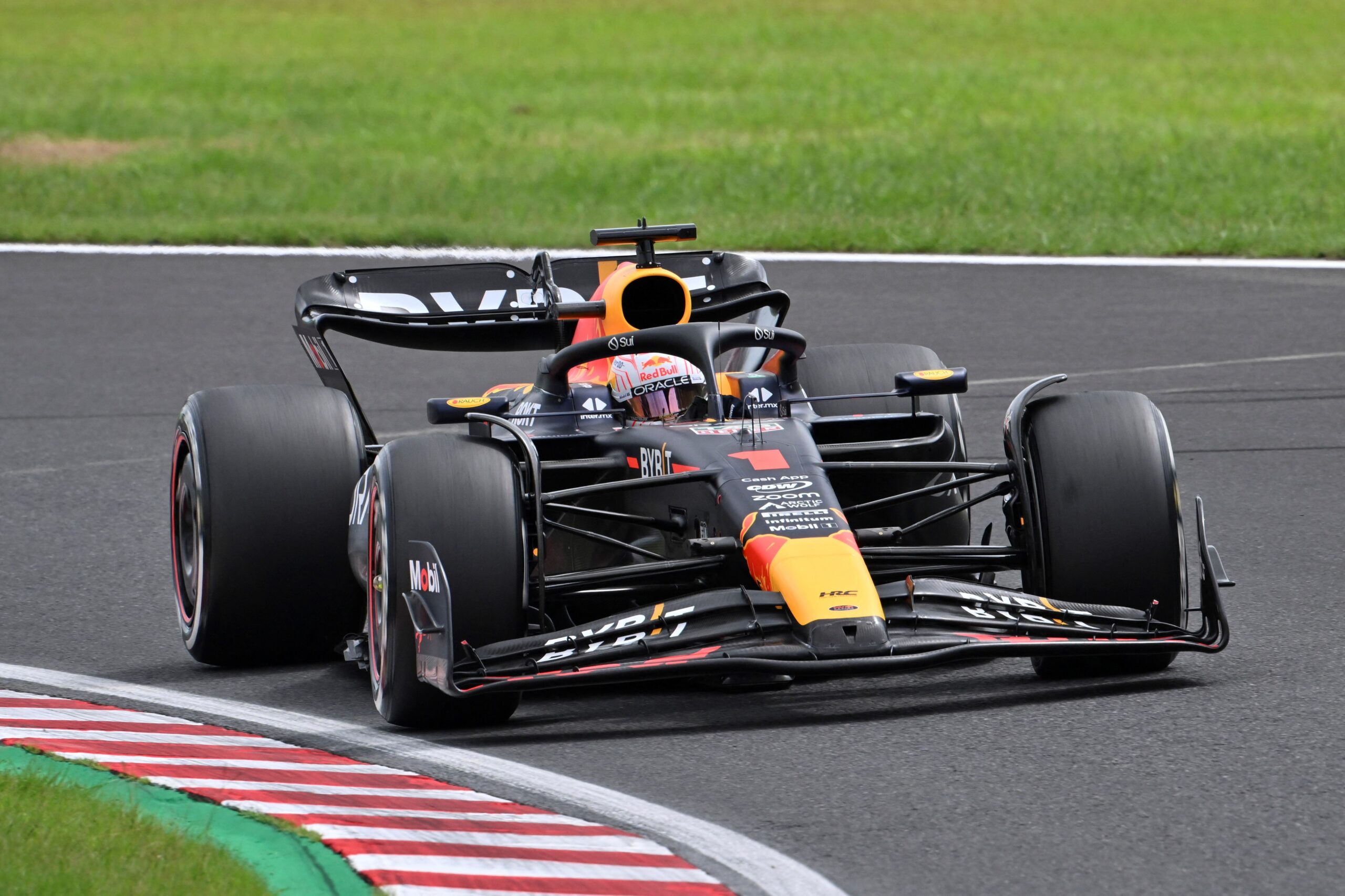 Verstappen repite dominio y le saca 0s3 a Leclerc en segunda práctica del GP de Japón