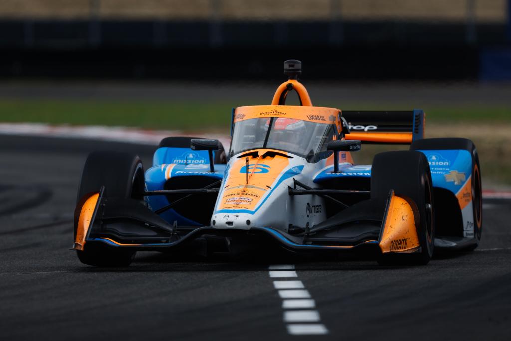 Rosenqvist se afianza con la pole de la IndyCar en Laguna Seca