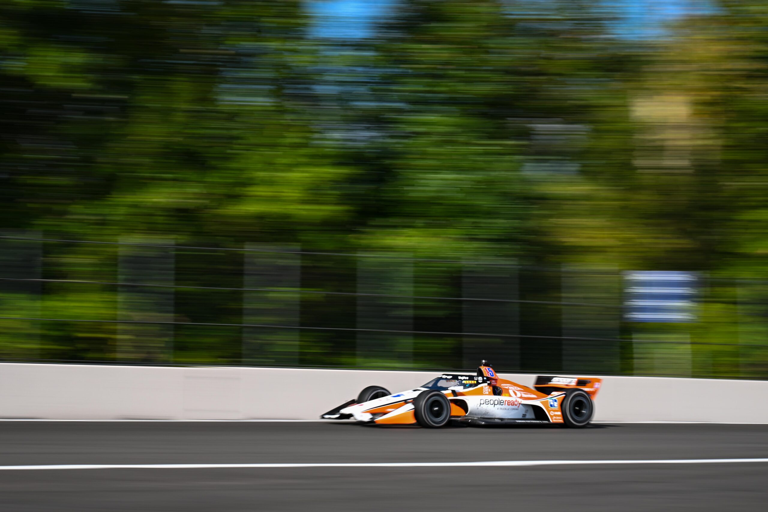 Rahal sorprende y se queda con la pole de IndyCar en Portland