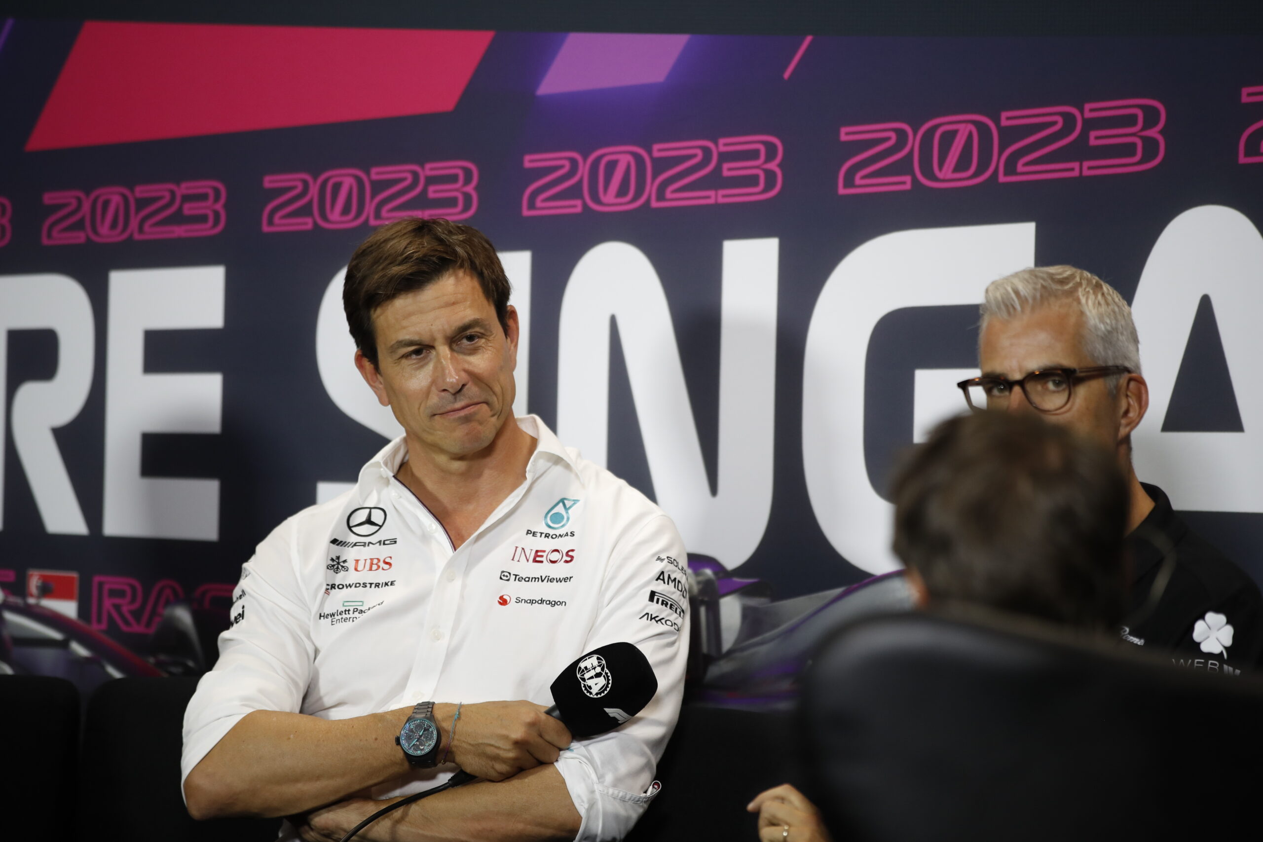 Mercedes diz que simulador mostrou que W15 “parece um carro pela 1ª vez em 2 anos”