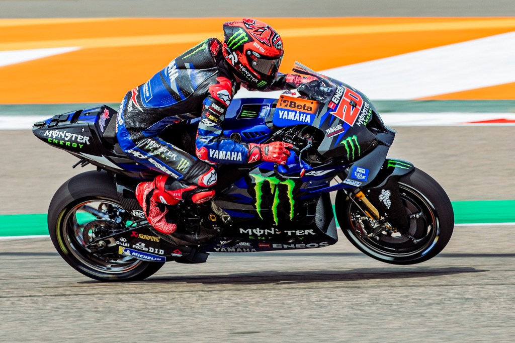 Quartararo guarda sigilo de reunião, mas pede para Yamaha “correr muito mais riscos”
