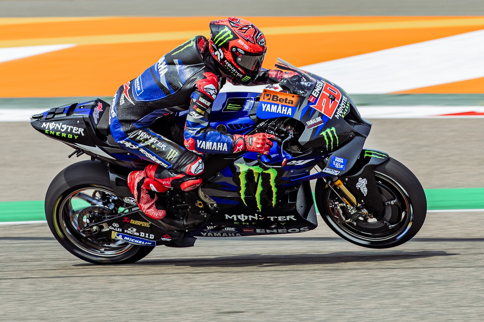 Quartararo guarda sigilo de reunião, mas pede para Yamaha “correr muito mais riscos”