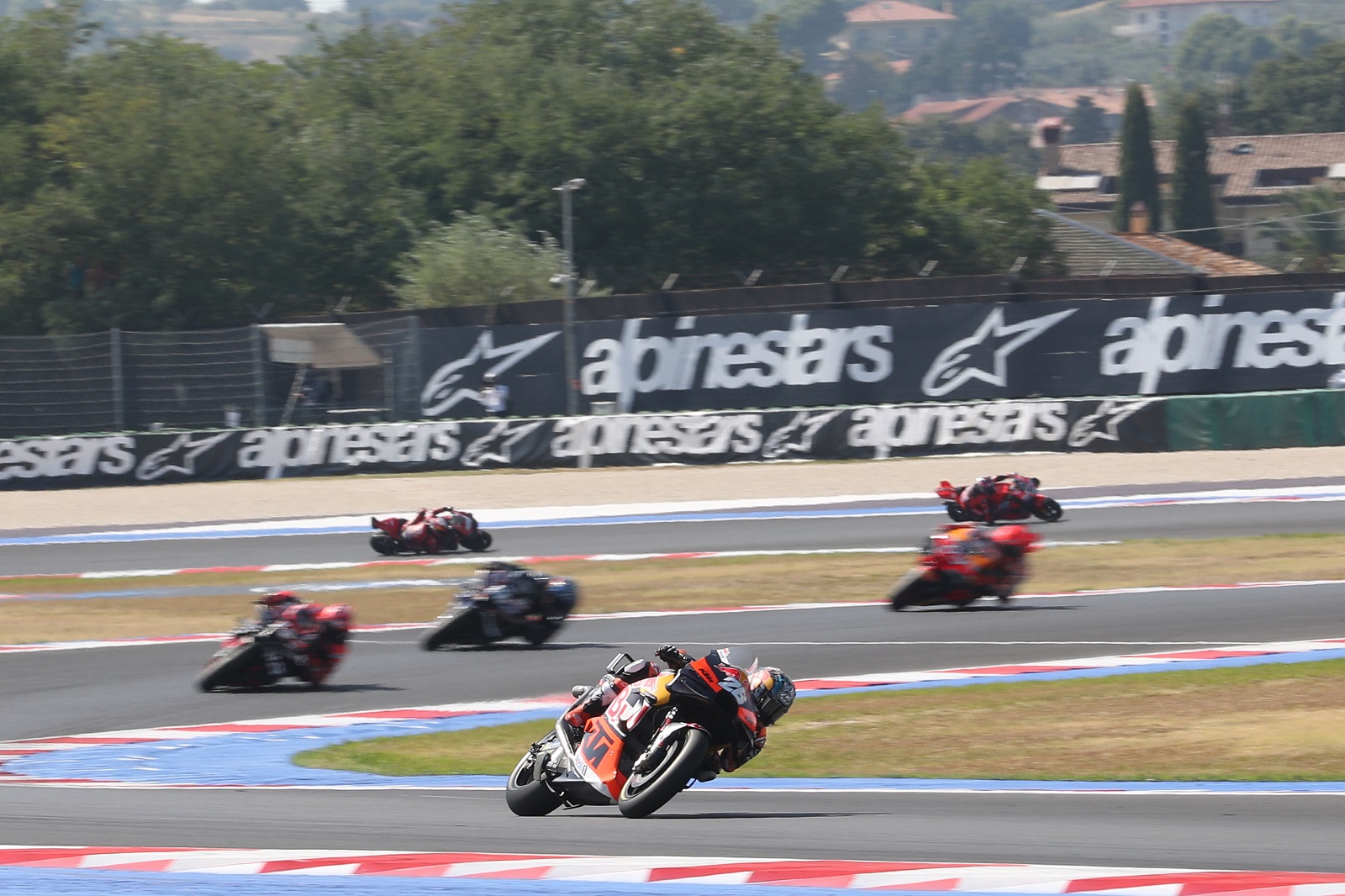 Pedrosa traça rota para evoluir KTM e avisa: “Nunca tinha ficado tão feliz com 4º lugar”