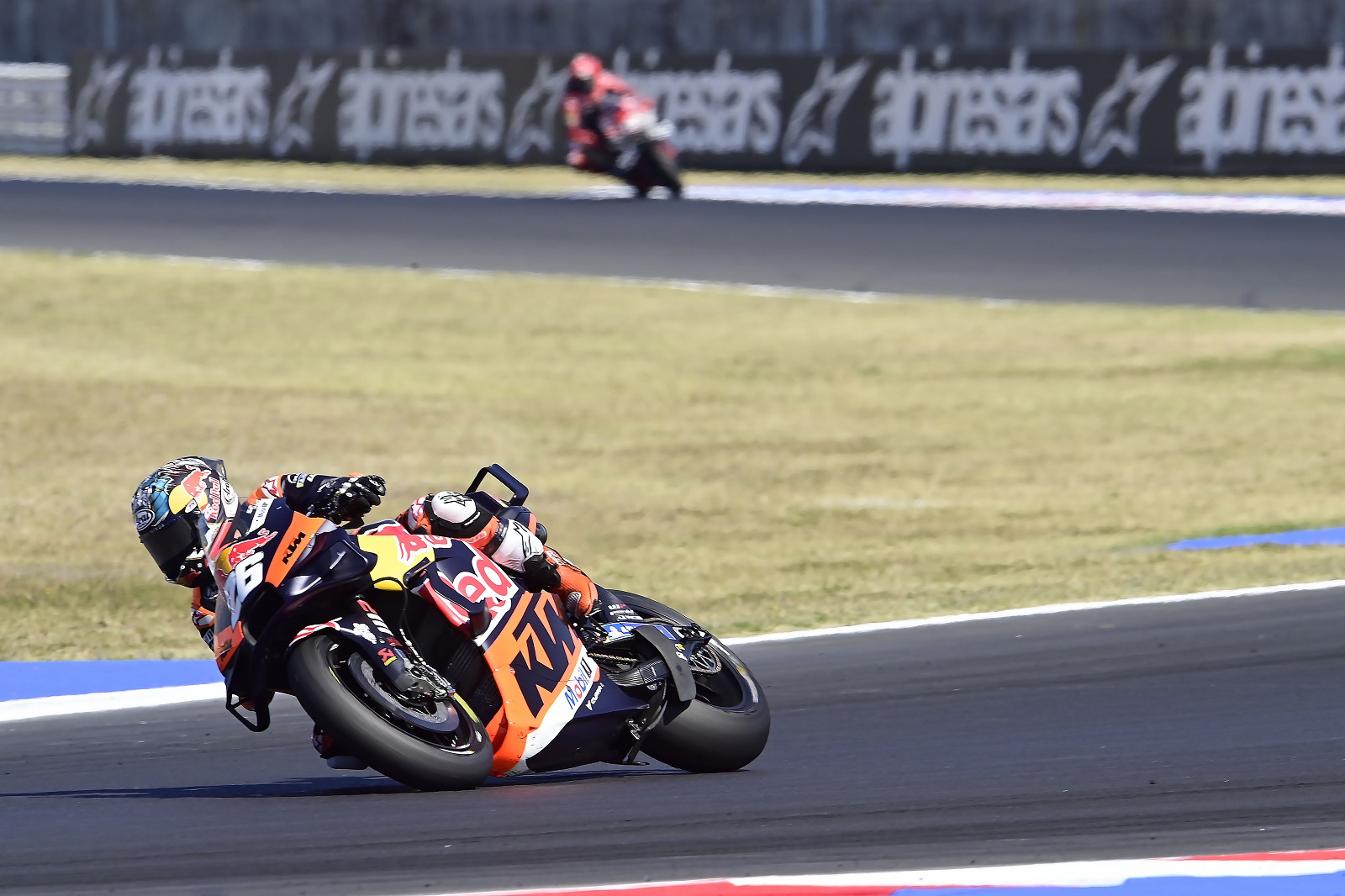 Aleix Espargaró rasga elogios a Pedrosa em Misano: “Grid é bom, mas ele é especial”
