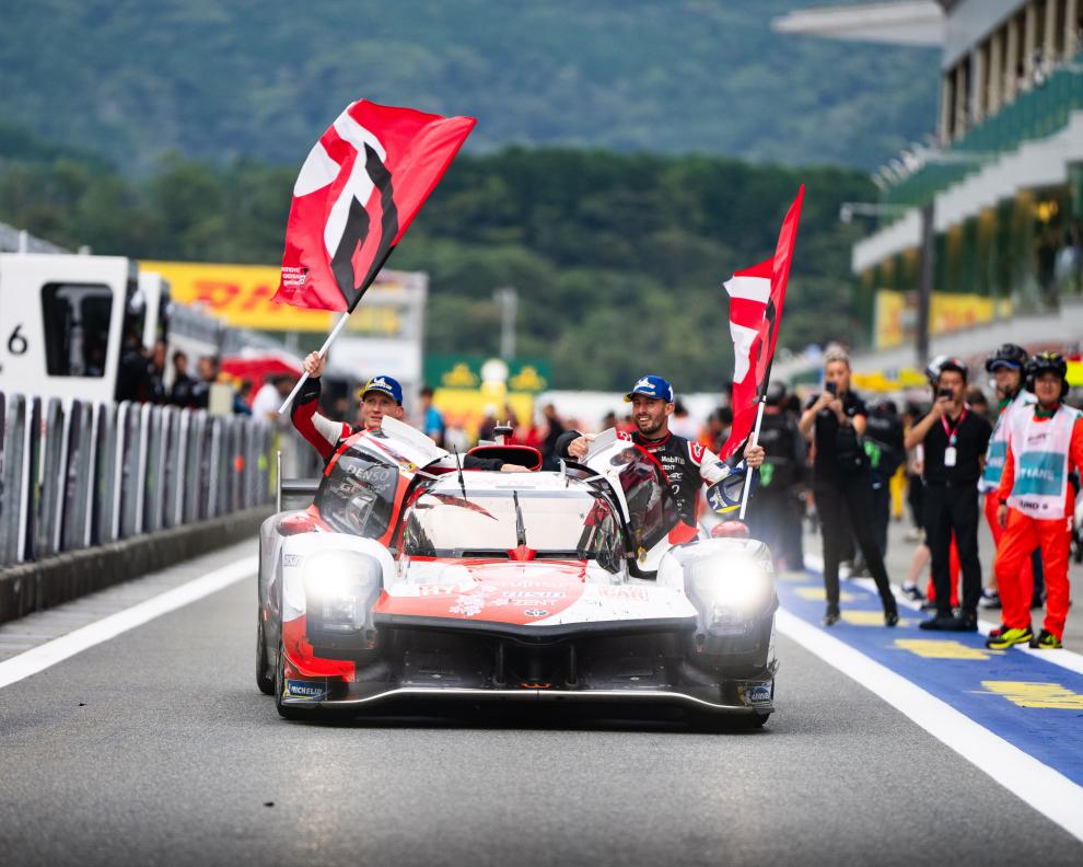 Toyota supera início forte da Porsche, vence 6H de Fuji e conquista título do WEC 2023