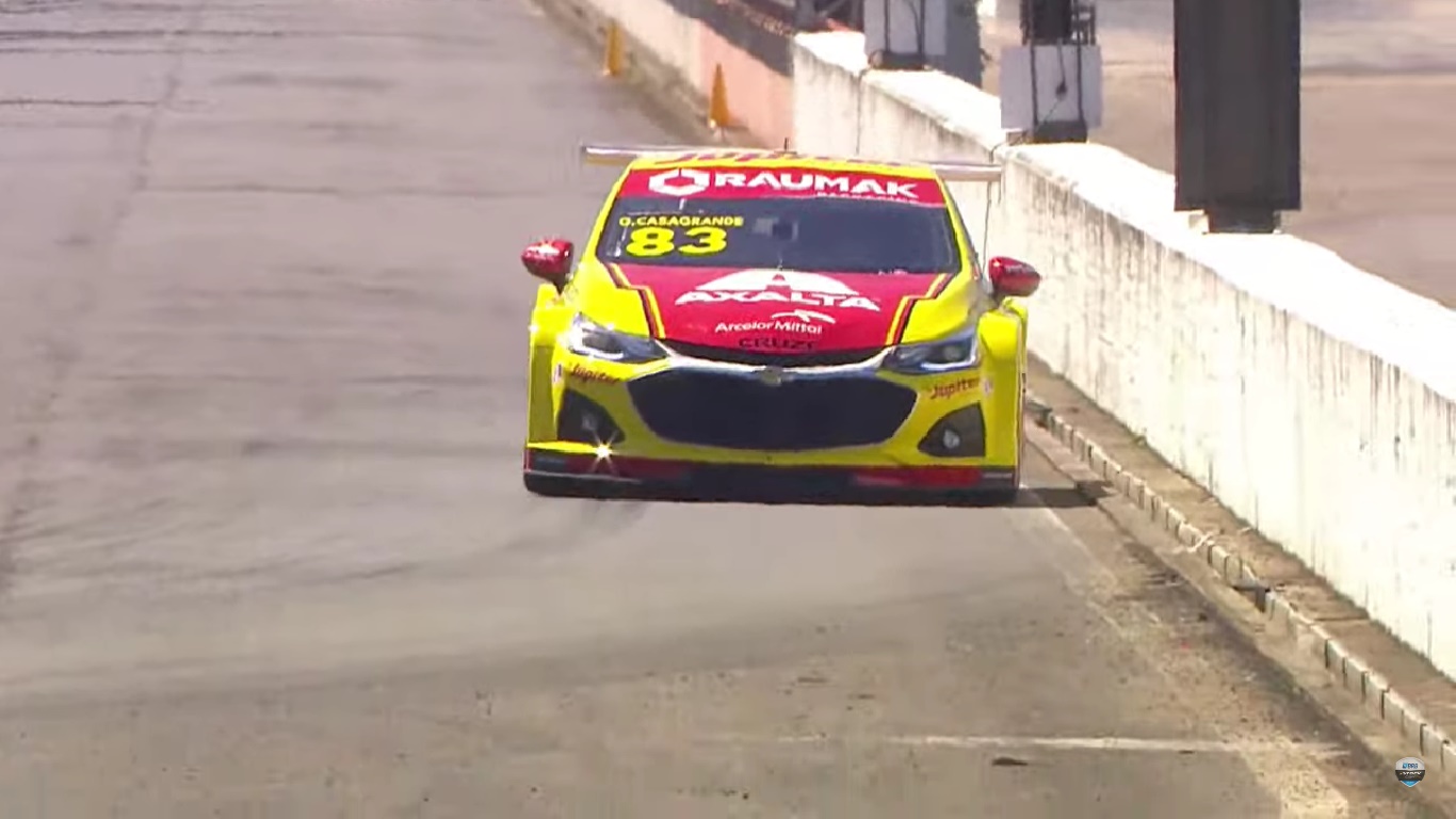 Casagrande supera Ramos e crava pole da Stock Car no Velopark. Serra é 13º