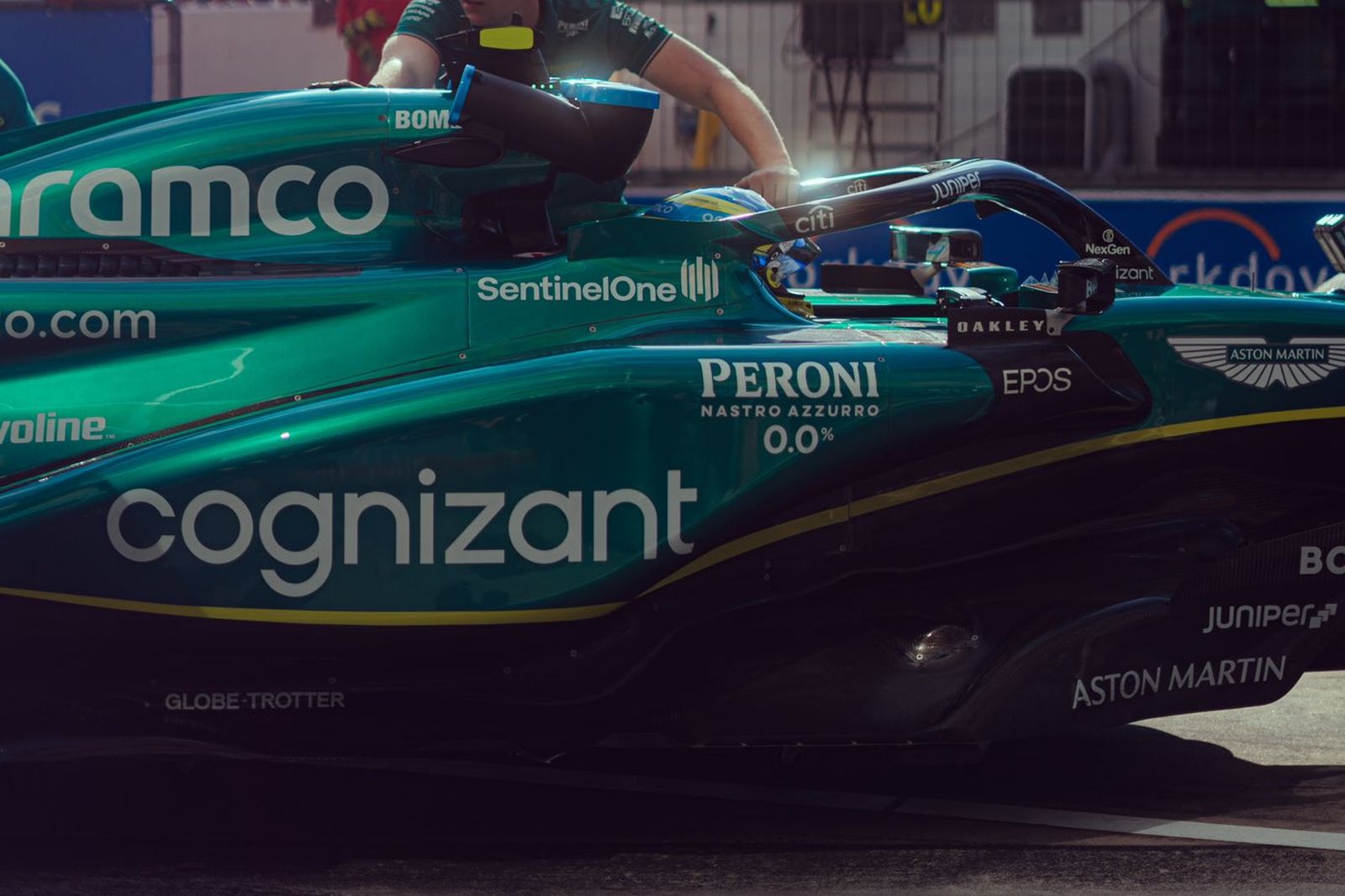 Aston Martin reconoce que “necesita mejorar su auto” para Alonso y Stroll