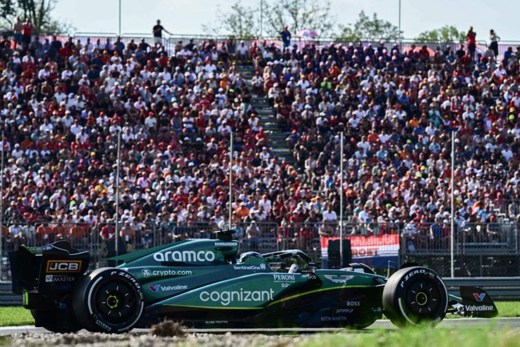 Aston Martin habla de “minimizar daños” en Italia y lamenta “clasificación complicada”