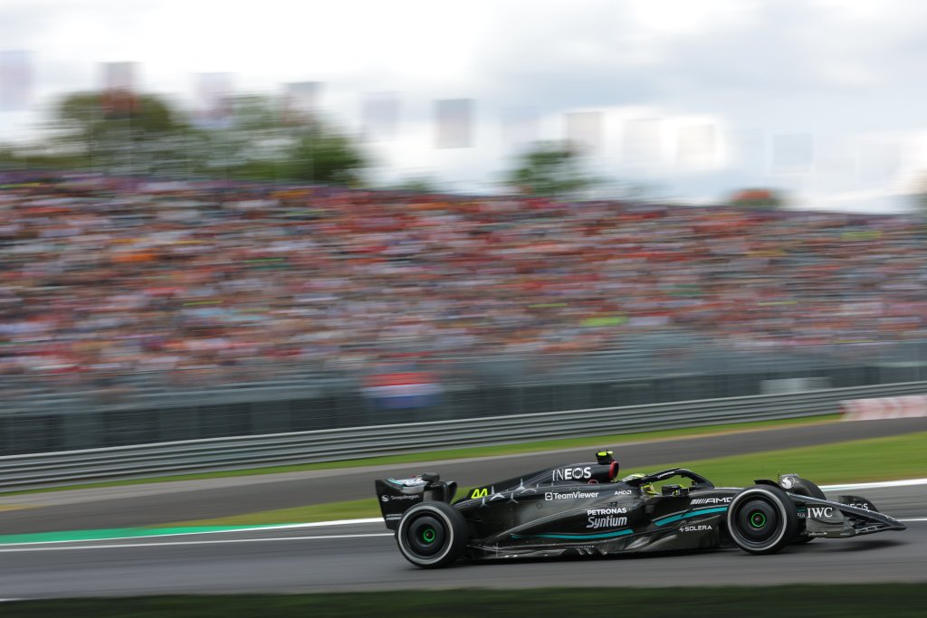 Mercedes ve avances en W14 y asegura “no conformarse” con resultado en Italia