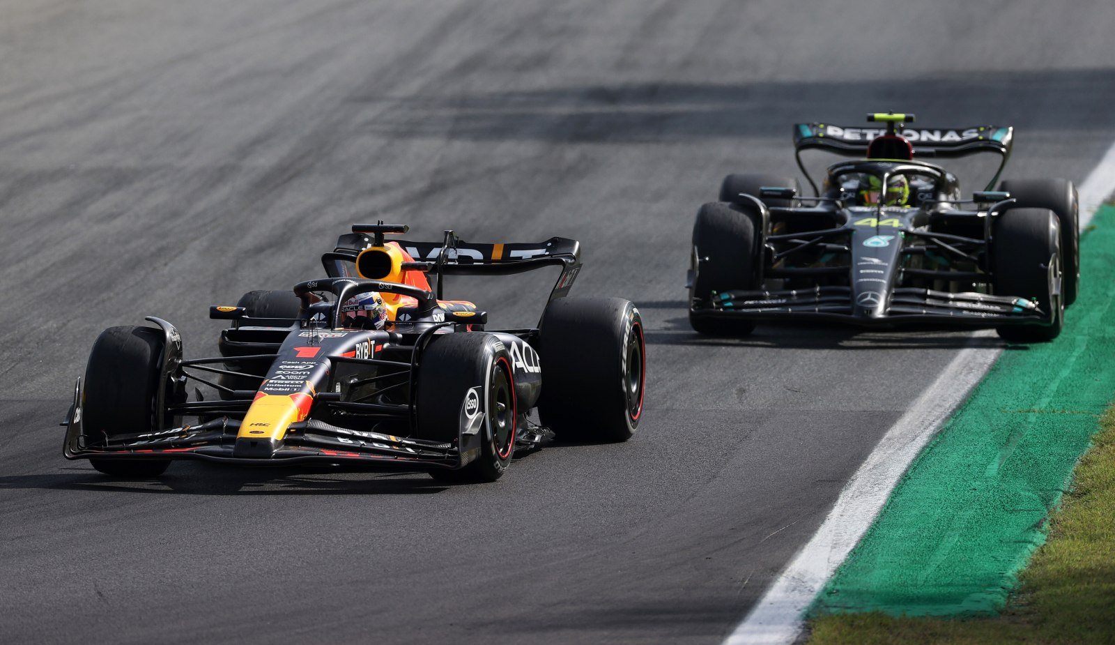 Verstappen frustra torcida da Ferrari no GP da Itália e vence 10ª seguida na F1