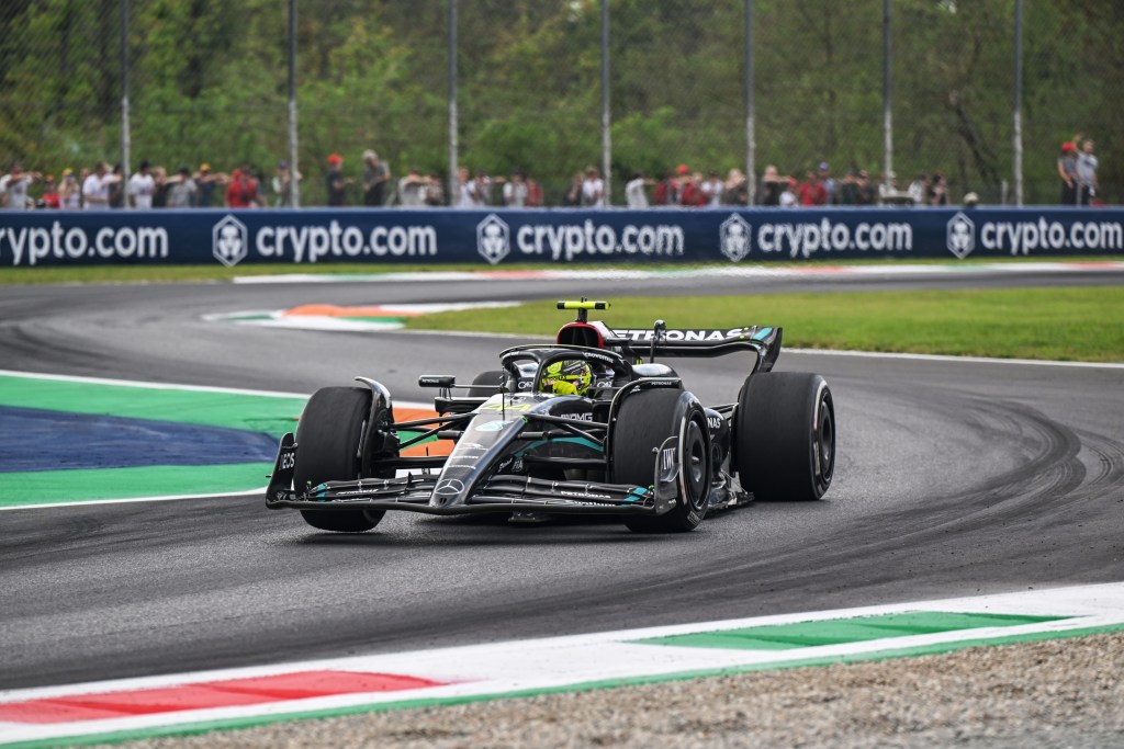 Hamilton pide a Mercedes “mejorar ritmo en clasificación” para el sábado en Monza