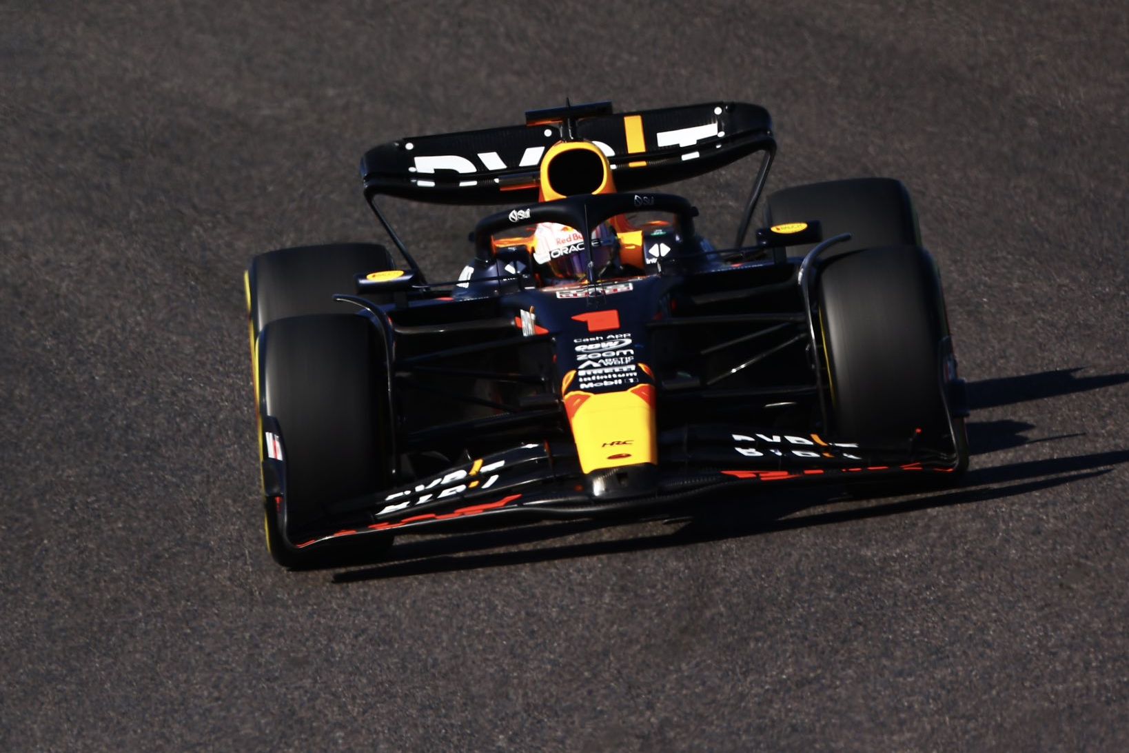 Verstappen vence no Japão e leva Red Bull ao hexa. Norris e Piastri vão ao pódio