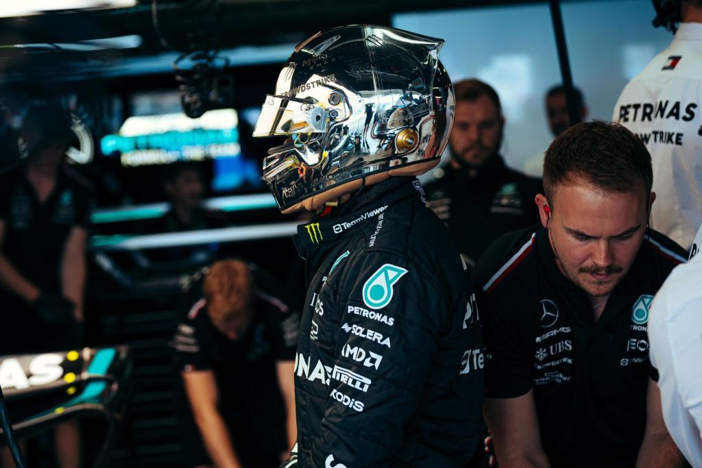 Hamilton já duvida que distância para Red Bull e Verstappen caia em 2024: “É loucura”