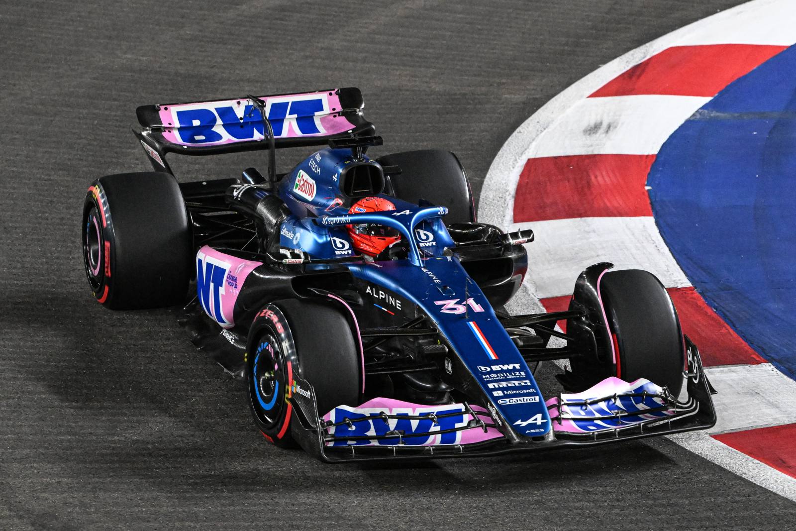 Ocon amarga abandono, mas diz que “tem muita coisa boa para tirar” do GP de Singapura