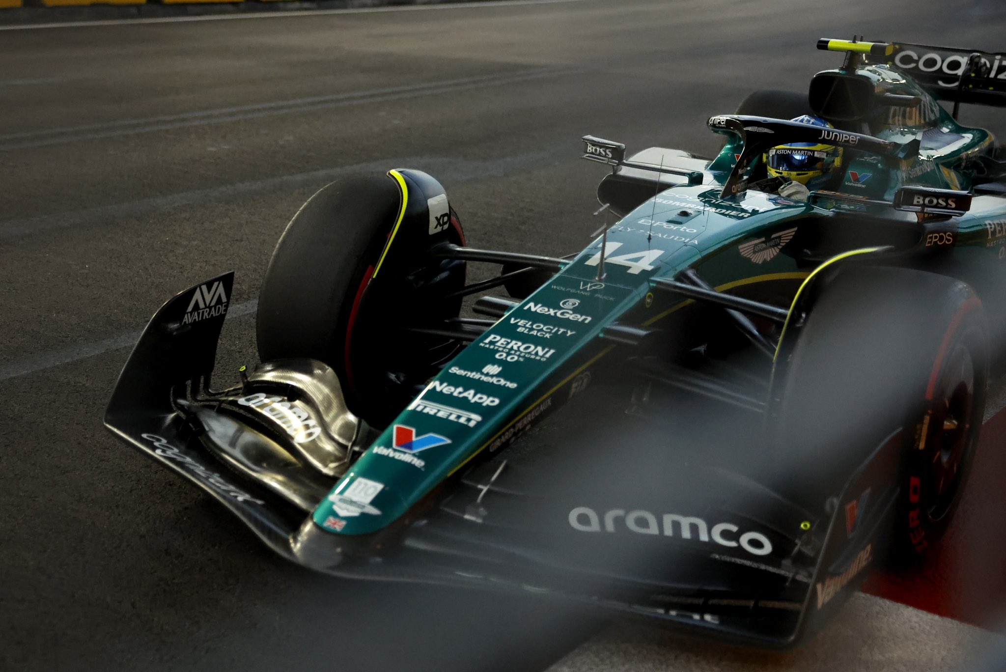 Alonso vê “tudo errado” em Singapura na primeira corrida sem pontos na F1 2023