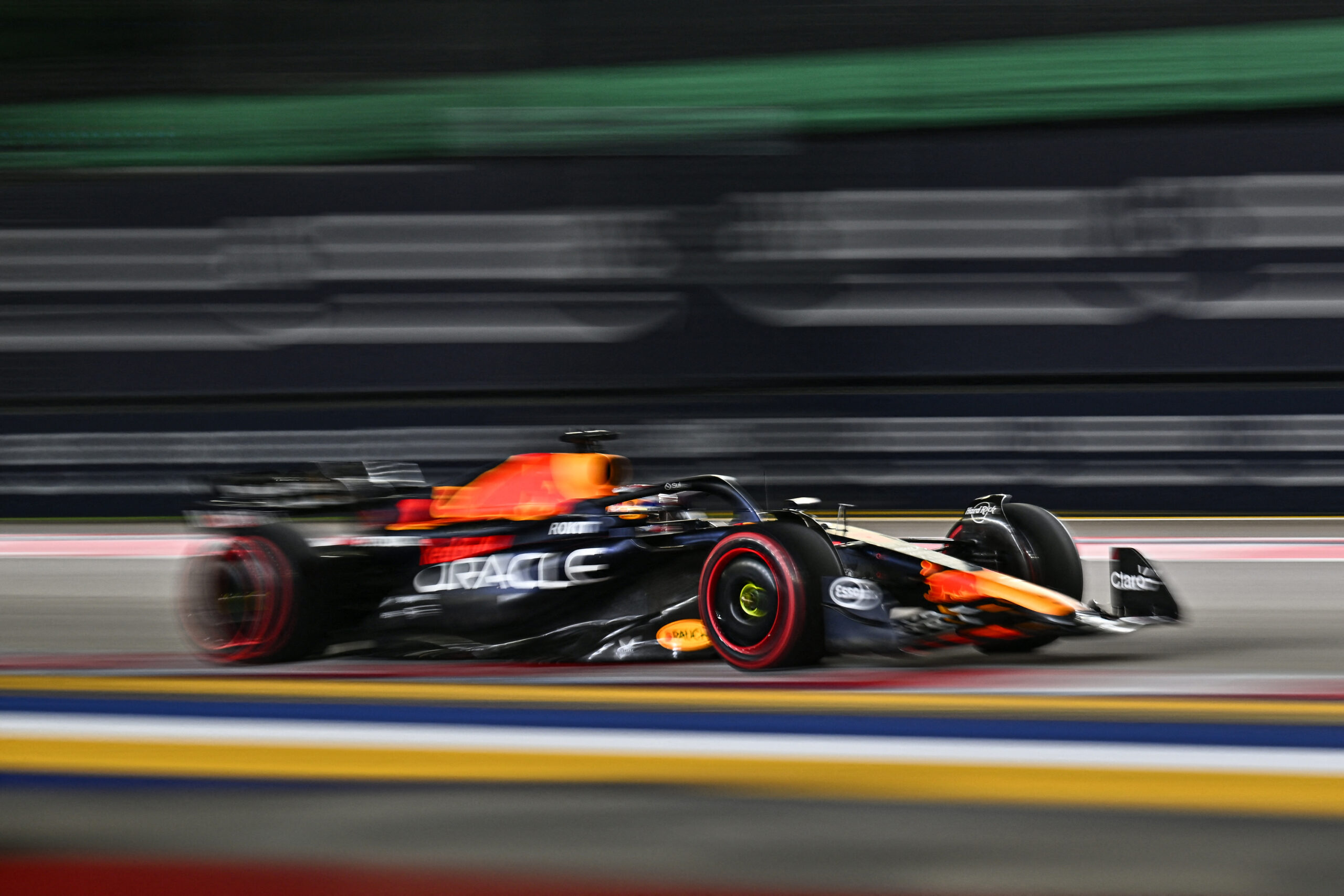 Verstappen escapa de punição por 3 incidentes na classificação em Singapura