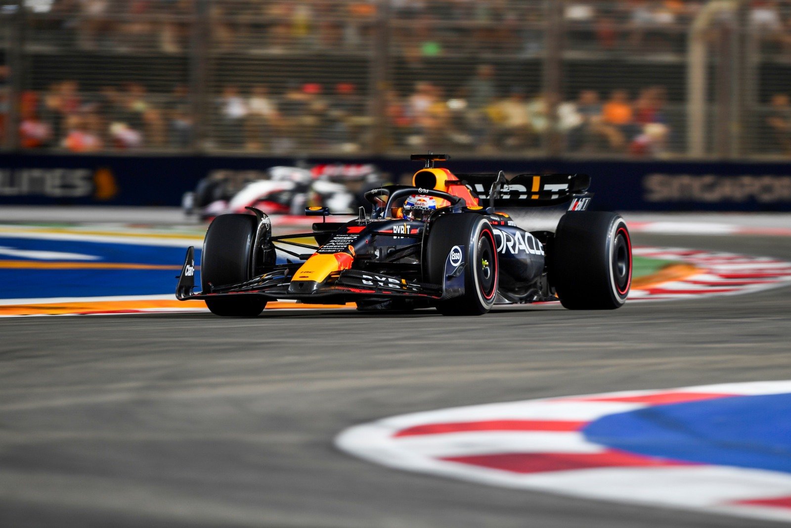 Verstappen cita Singapura e Las Vegas e vê circuitos de rua como “fraquezas” do RB19
