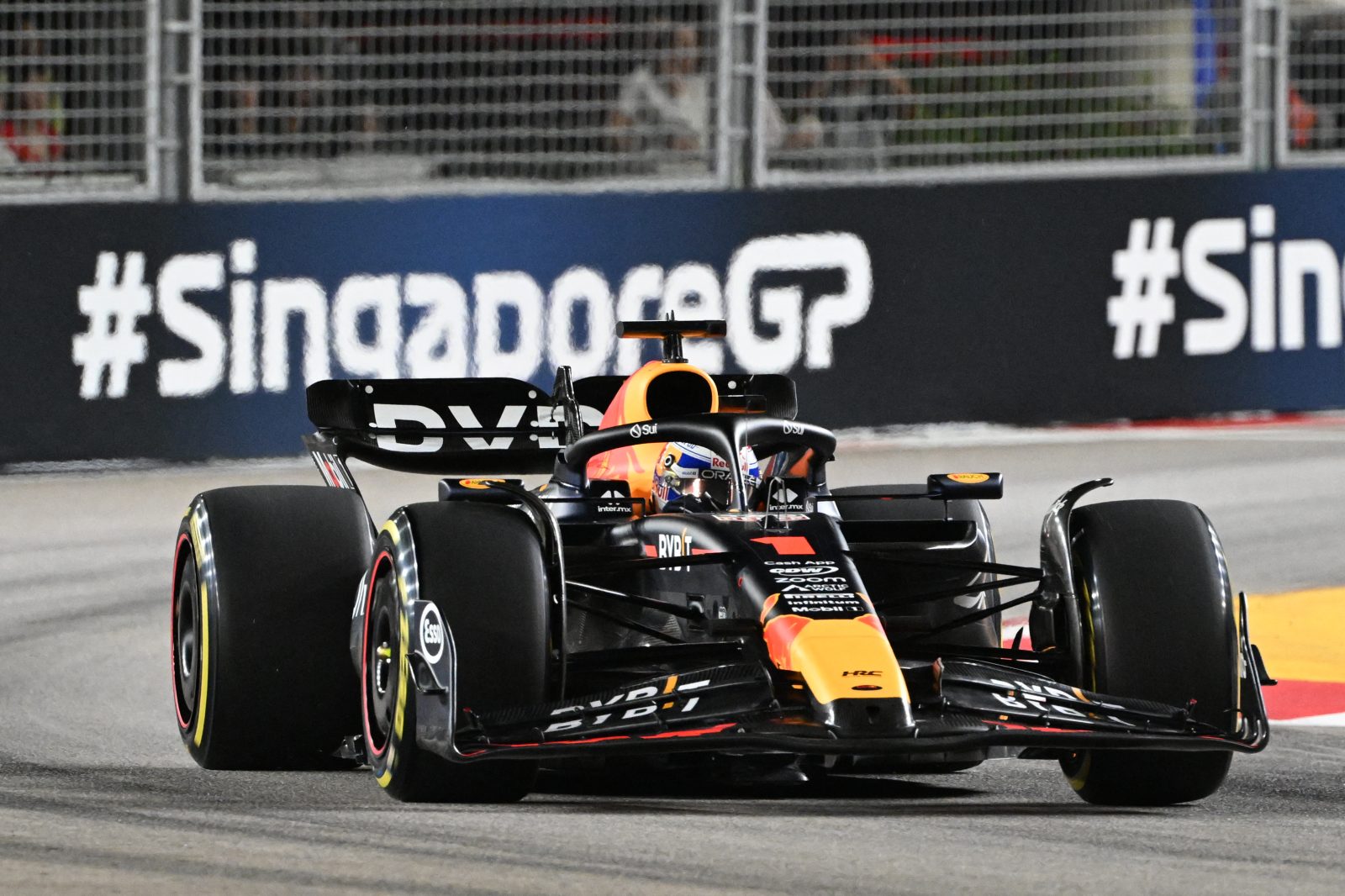 Verstappen se queja y admite que Red Bull “está mucho peor de lo esperado” en Singapur