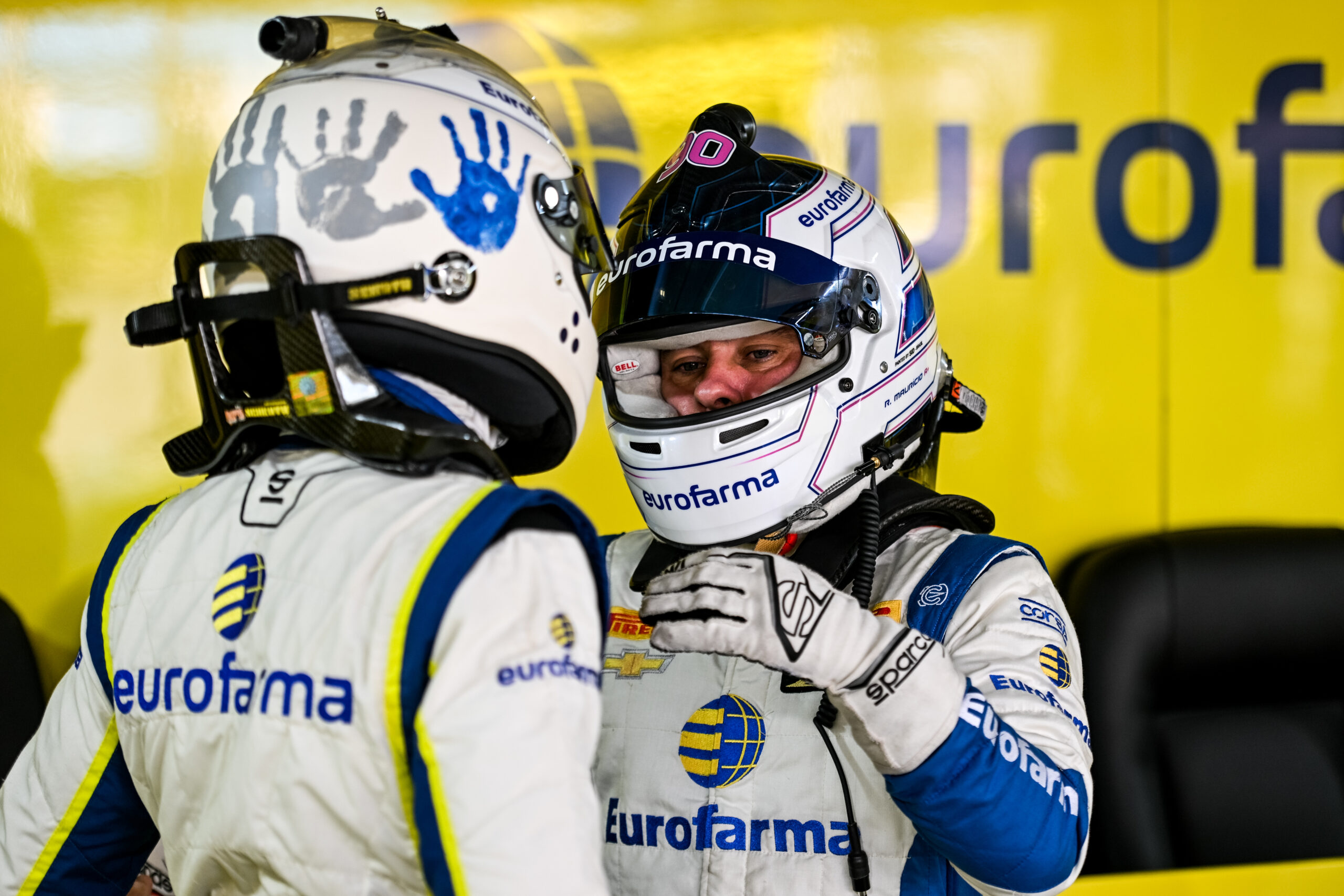 Eurofarma-RC renova com Serra e Maurício para temporada 2024 da Stock Car