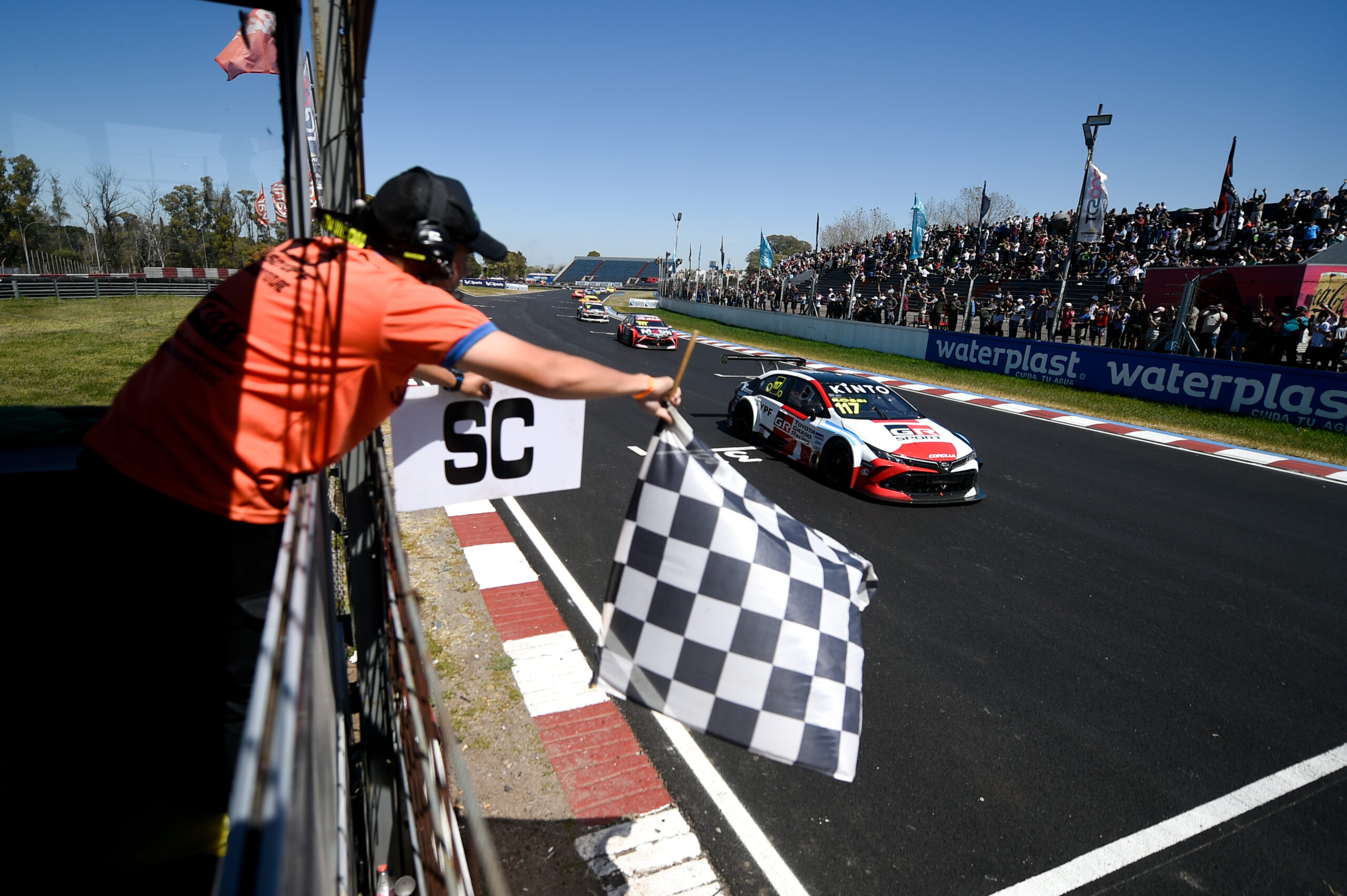 Casagrande y Rossi vencen en carreras de Stock Car en Buenos Aires