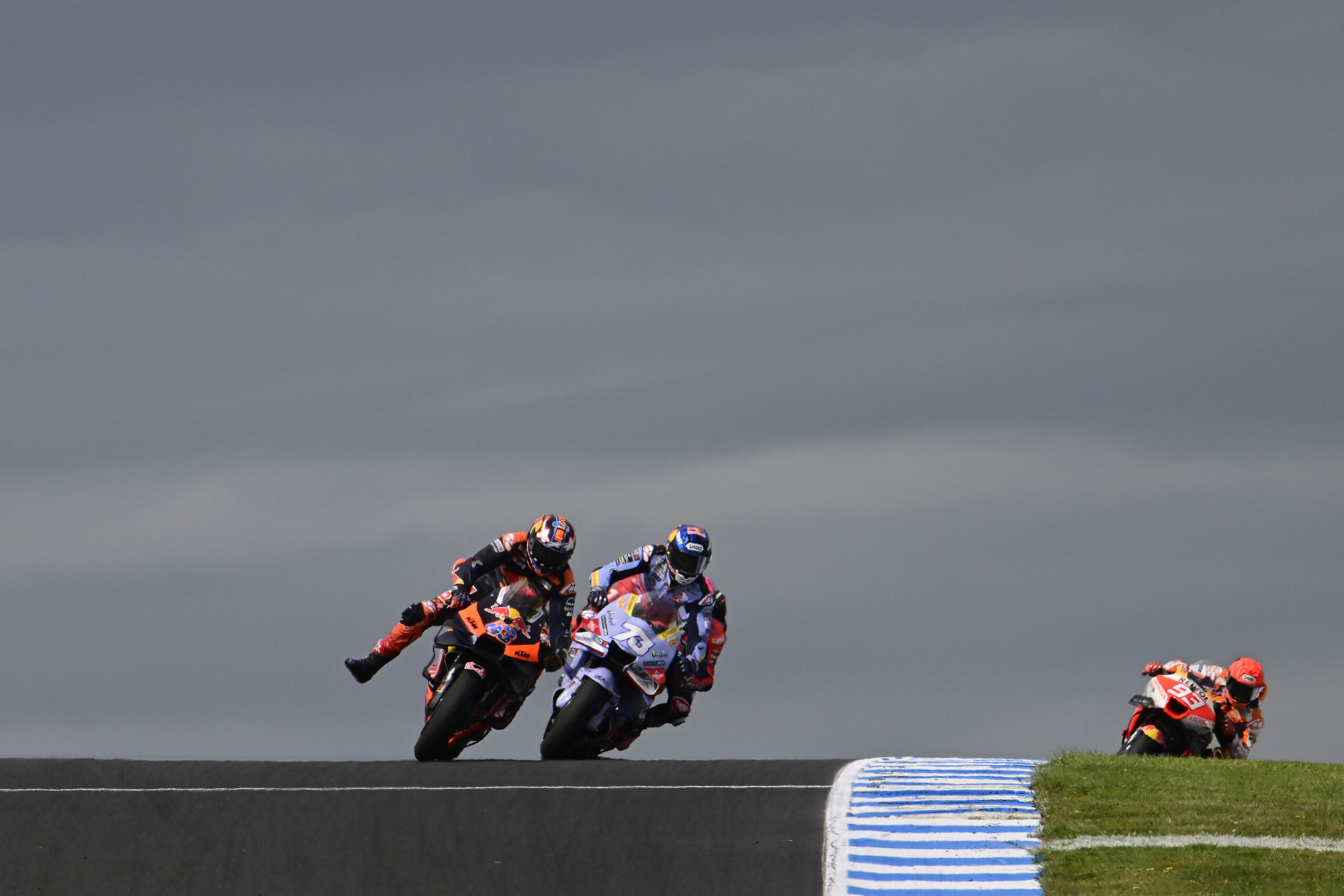 MotoGP chega para corrida sprint na Austrália com chuva, frio e ventania