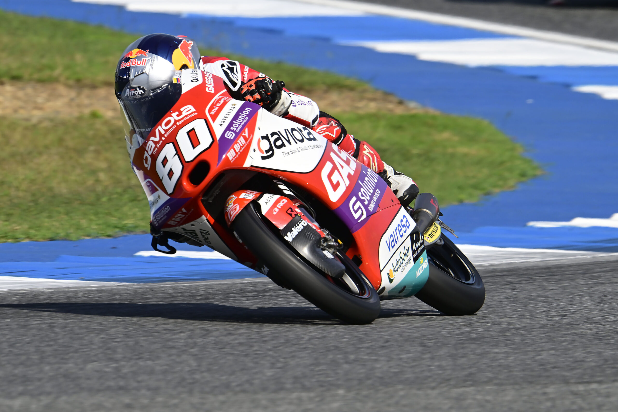 Alonso se impõe no fim e vence agitada prova da Moto3 na Tailândia. Moreira é 13º