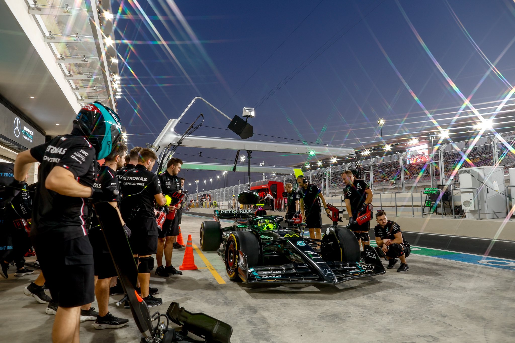 Mercedes valoriza classificação no Catar: “Bom que nossos pilotos estejam felizes”