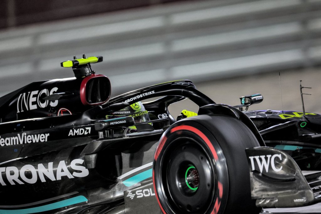Hamilton considera “innecesarios” los límites de pista tras clasificación en Qatar