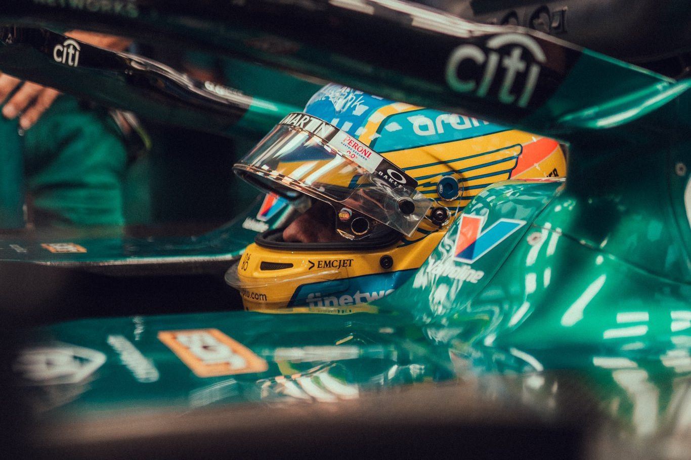 Alonso sofre queimadura nas costas no GP do Catar: “Condições foram extremas”