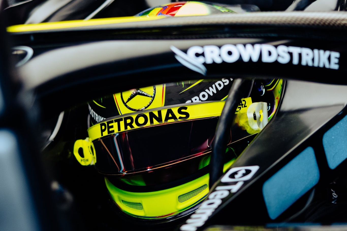 Hamilton destaca reação na sprint do Catar, mas aponta: “Carro ainda é complicado”