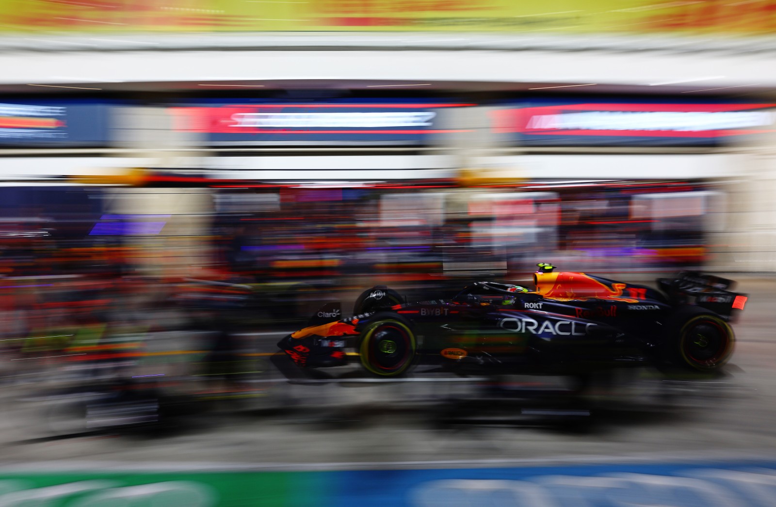 Red Bull vê rivais “com duplas acirradas” e reitera cobrança a Pérez na F1 2023