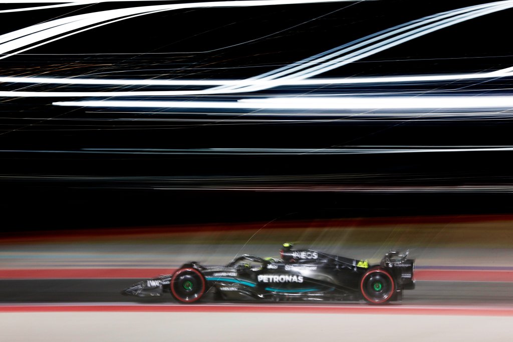 Mercedes fica “satisfeita” com ritmo na sprint, mas vê problema em carro de Hamilton